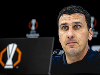 AZ Alkmaar trainer Maarten Martens during the match AZ - Elfsborg at the AZ Stadium for the UEFA Europa League - League phase - Matchday 1 s...