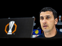 AZ Alkmaar trainer Maarten Martens during the match AZ - Elfsborg at the AZ Stadium for the UEFA Europa League - League phase - Matchday 1 s...