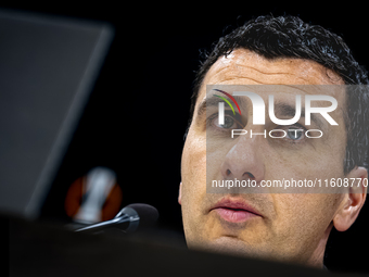 AZ Alkmaar trainer Maarten Martens during the match AZ - Elfsborg at the AZ Stadium for the UEFA Europa League - League phase - Matchday 1 s...