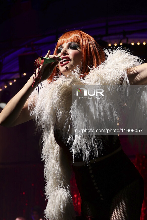 Itati Cantoral performs during her participation in the Musical Cabaret at Teatro de los Insurgentes in Mexico City, Mexico, on September 24...