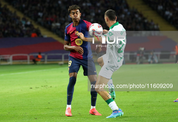 Lamine Yamal and Juan Iglesias play during the match between FC Barcelona and Getafe CF, corresponding to week 7 of LaLiga EA Sports, at the...