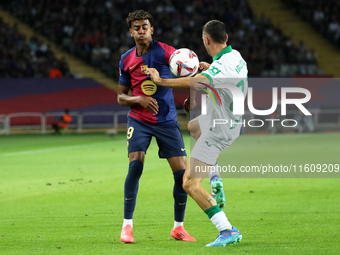 Lamine Yamal and Juan Iglesias play during the match between FC Barcelona and Getafe CF, corresponding to week 7 of LaLiga EA Sports, at the...