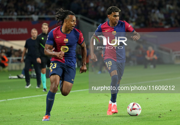 Lamine Yamal and Jules Kounde play during the match between FC Barcelona and Getafe CF, corresponding to week 7 of LaLiga EA Sports, at the...