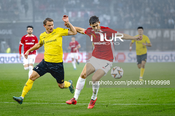 Elfsborg midfielder Simon Hedlund and AZ Alkmaar forward Ruben van Bommel during the match AZ vs. Elfsborg at the AZ Stadium for the UEFA Eu...