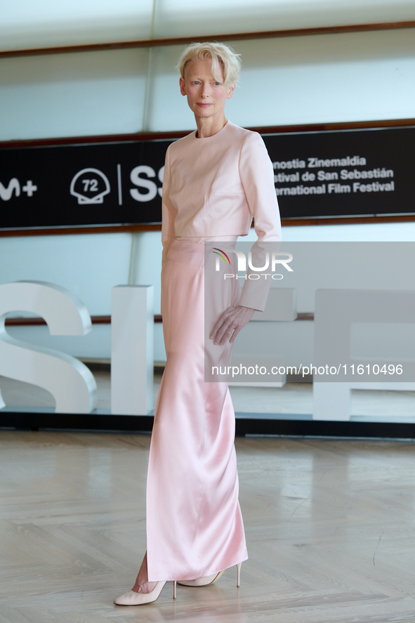 Tilda Swinton attends the Photocall for ''La Habitacion de al lado'' during the 72nd San Sebastian International Film Festival in San Sebast...