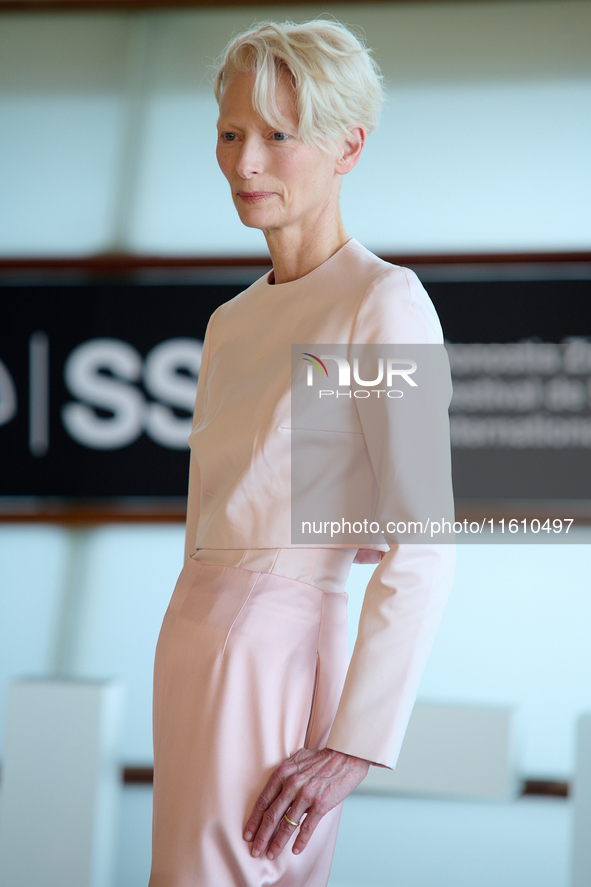 Tilda Swinton attends the Photocall for ''La Habitacion de al lado'' during the 72nd San Sebastian International Film Festival in San Sebast...