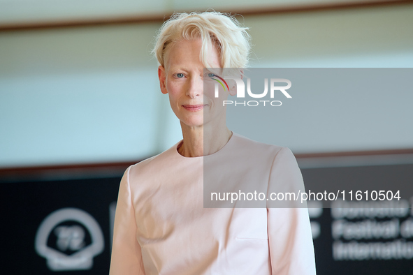 Tilda Swinton attends the Photocall for ''La Habitacion de al lado'' during the 72nd San Sebastian International Film Festival in San Sebast...