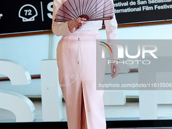 Tilda Swinton attends the Photocall for ''La Habitacion de al lado'' during the 72nd San Sebastian International Film Festival in San Sebast...