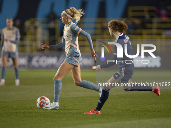 Chloe Kelly #9 of Manchester City W.F.C. possesses the ball during the UEFA Women's Champions League Second Round 2nd Leg match between Manc...