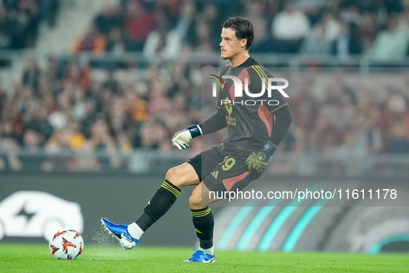 Mile Svilar of AS Roma during the UEFA Europa League 2024/25 League Phase MD1 match between AS Roma and Athletic Club at Stadio Olimpico on...