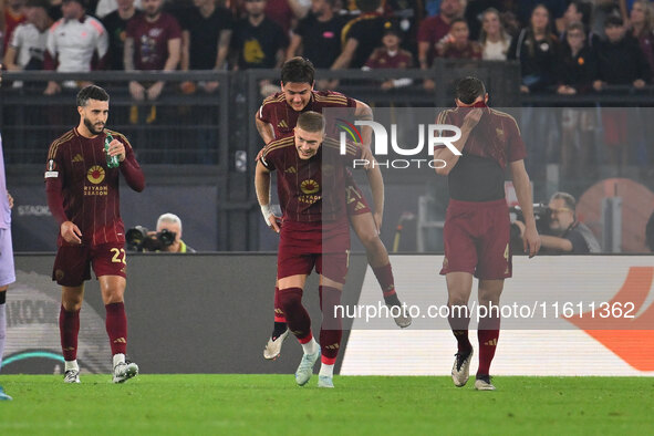 Artem Dovbyk of A.S. Roma celebrates after scoring the goal of 1-0 during the UEFA Europa League 2024/25 League Phase MD1 match between A.S....