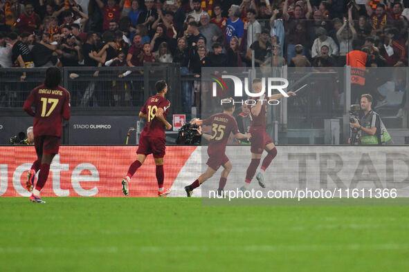 Artem Dovbyk of A.S. Roma celebrates after scoring the goal of 1-0 during the UEFA Europa League 2024/25 League Phase MD1 match between A.S....