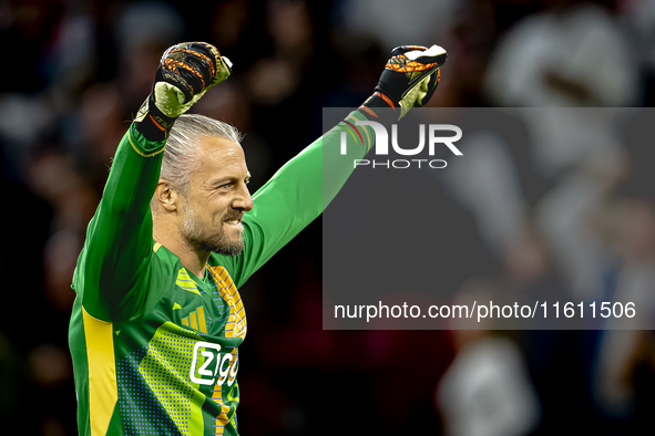 AFC Ajax Amsterdam goalkeeper Remko Pasveer celebrates the goal during the match between Ajax and Besiktas at the Johan Cruijff ArenA for th...