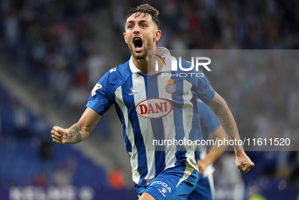 Jofre Carreras celebrates a goal during the match between RCD Espanyol and Villarreal CF, corresponding to week 7 of LaLiga EA Sports, at th...