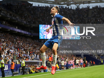 Jofre Carreras celebrates a goal during the match between RCD Espanyol and Villarreal CF, corresponding to week 7 of LaLiga EA Sports, at th...