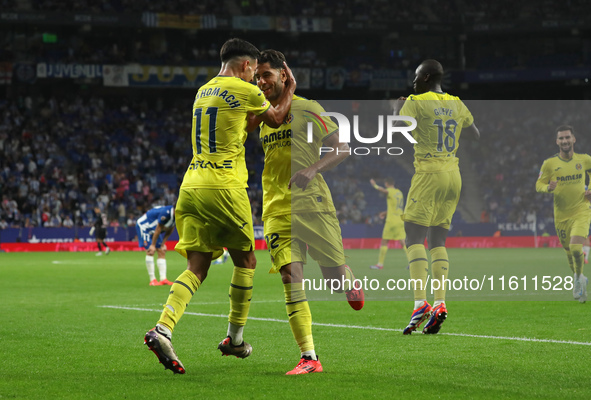 Ayoze Perez celebrates a goal during the match between RCD Espanyol and Villarreal CF, corresponding to week 7 of LaLiga EA Sports, at the R...