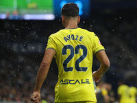 Ayoze Perez plays during the match between RCD Espanyol and Villarreal CF, corresponding to week 7 of LaLiga EA Sports, at the RCDE Stadium...