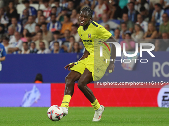 Thierno Barry plays during the match between RCD Espanyol and Villarreal CF, corresponding to week 7 of LaLiga EA Sports, at the RCDE Stadiu...