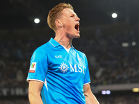 Scott McTominay of SSC Napoli celebrates after scoring during the Coppa Italia match between SSC Napoli and Palermo FC at Stadio Diego Arman...