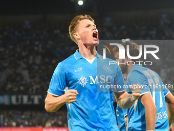 Scott McTominay of SSC Napoli celebrates after scoring during the Coppa Italia match between SSC Napoli and Palermo FC at Stadio Diego Arman...