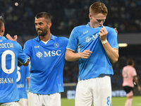 Scott McTominay of SSC Napoli celebrates after scoring during the Coppa Italia match between SSC Napoli and Palermo FC at Stadio Diego Arman...