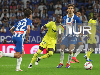 Nicolas Pepe plays during the match between RCD Espanyol and Villarreal CF, corresponding to week 7 of LaLiga EA Sports, at the RCDE Stadium...