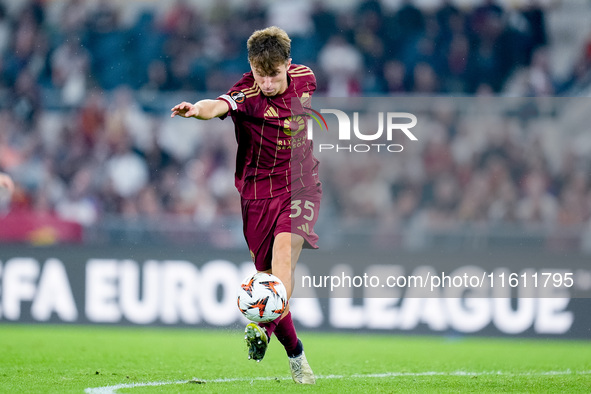 Tommaso Baldanzi of AS Roma controls the ball during the UEFA Europa League 2024/25 League Phase MD1 match between AS Roma and Athletic Club...