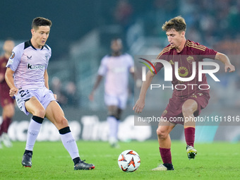 Ander Herrera of Athletic Club and Tommaso Baldanzi of AS Roma compete for the ball during the UEFA Europa League 2024/25 League Phase MD1 m...