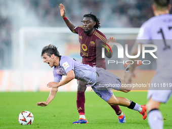 Manu Kone' of AS Roma and Unai Gomez of Athletic Club compete for the ball during the UEFA Europa League 2024/25 League Phase MD1 match betw...