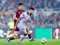 Eldor Shomurodov of AS Roma and Unai Nunez of Athletic Club compete for the ball during the UEFA Europa League 2024/25 League Phase MD1 matc...