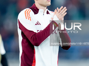 Artem Dovbyk of AS Roma applauds during the UEFA Europa League 2024/25 League Phase MD1 match between AS Roma and Athletic Club at Stadio Ol...