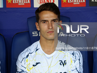 Denis Suarez plays during the match between RCD Espanyol and Villarreal CF, corresponding to week 7 of LaLiga EA Sports, at the RCDE Stadium...