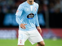 Hugo Alvarez of RC Celta de Vigo controls the ball during the LaLIGA EA SPORTS match between RC Celta and Atletico de Madrid in Estadio Aban...