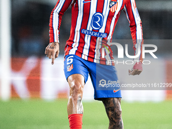 Rodrigo De Paul of Atletico de Madrid controls the ball during the LaLIGA EA SPORTS match between RC Celta and Atletico de Madrid in Estadio...