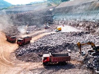 Workers work at the construction site of the Jiangjiakou Reservoir project in Jiangjiakou town, Bazhong, China, on September 25, 2024. (