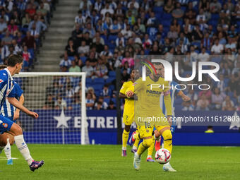 Alex Baena of Villarreal during the La Liga EA SPORTS match against Espanyol at Stage Front Stadium in Villarreal, Spain, on September 26, 2...