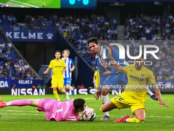 Joan Garcia of Espanyol during the La Liga EA SPORTS match against Villarreal at Stage Front Stadium in Villarreal, Spain, on September 26,...