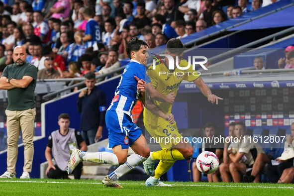 Sergi Cardona of Villarreal during the La Liga EA SPORTS match against Espanyol at Stage Front Stadium in Villarreal, Spain, on September 26...