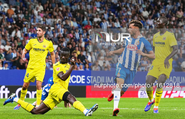 Javi Puado of Espanyol during the La Liga EA SPORTS match against Villarreal at Stage Front Stadium, in Villarreal, Spain, on September 26,...