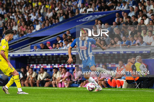 Brian Olivan of Espanyol during the La Liga EA SPORTS match against Villarreal at Stage Front Stadium in Villarreal, Spain, on September 26,...