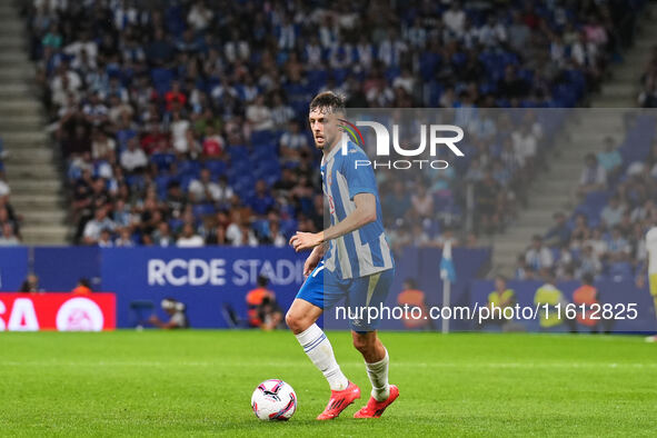 Jofre Carreras of Espanyol during the La Liga EA SPORTS match against Villarreal at Stage Front Stadium, in Villarreal, Spain, on September...