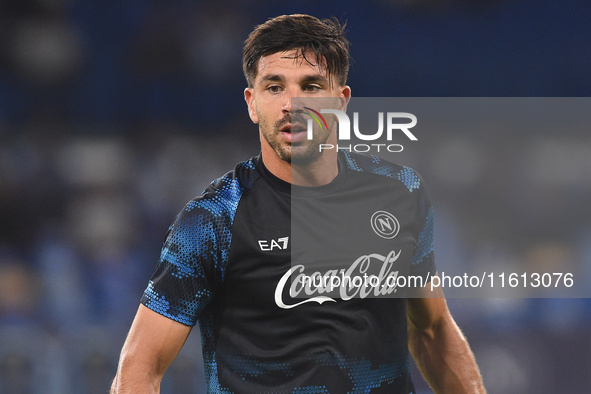 Giovanni Simeone of SSC Napoli warms up before the Coppa Italia match between SSC Napoli and Palermo FC at Stadio Diego Armando Maradona Nap...