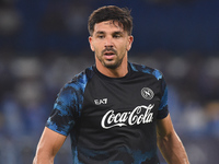 Giovanni Simeone of SSC Napoli warms up before the Coppa Italia match between SSC Napoli and Palermo FC at Stadio Diego Armando Maradona Nap...