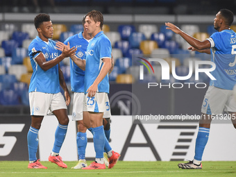 David Neres of SSC Napoli celebrates with team mates after scoring during the Coppa Italia match between SSC Napoli and Palermo FC at Stadio...