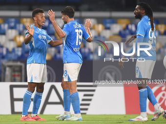 David Neres of SSC Napoli celebrates with team mates after scoring during the Coppa Italia match between SSC Napoli and Palermo FC at Stadio...