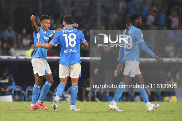 David Neres of SSC Napoli celebrates with team mates after scoring during the Coppa Italia match between SSC Napoli and Palermo FC at Stadio...