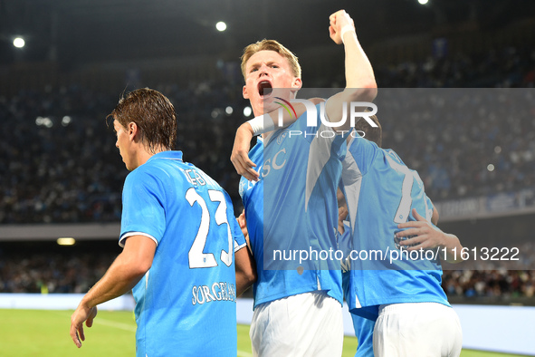 Scott McTominay of SSC Napoli celebrates with team mates after scoring during the Coppa Italia match between SSC Napoli and Palermo FC at St...