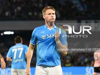 Scott McTominay of SSC Napoli celebrates with team mates after scoring during the Coppa Italia match between SSC Napoli and Palermo FC at St...