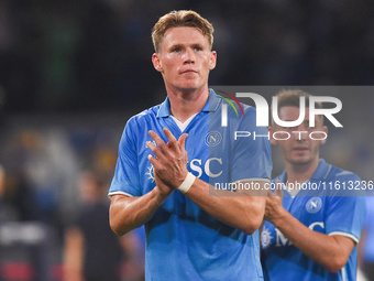 Scott McTominay of SSC Napoli applauds fans at the end of the Coppa Italia match between SSC Napoli and Palermo FC at Stadio Diego Armando M...