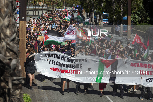 A general strike takes place in Barcelona, Spain, in solidarity with Palestine, on September 27, 2024. 